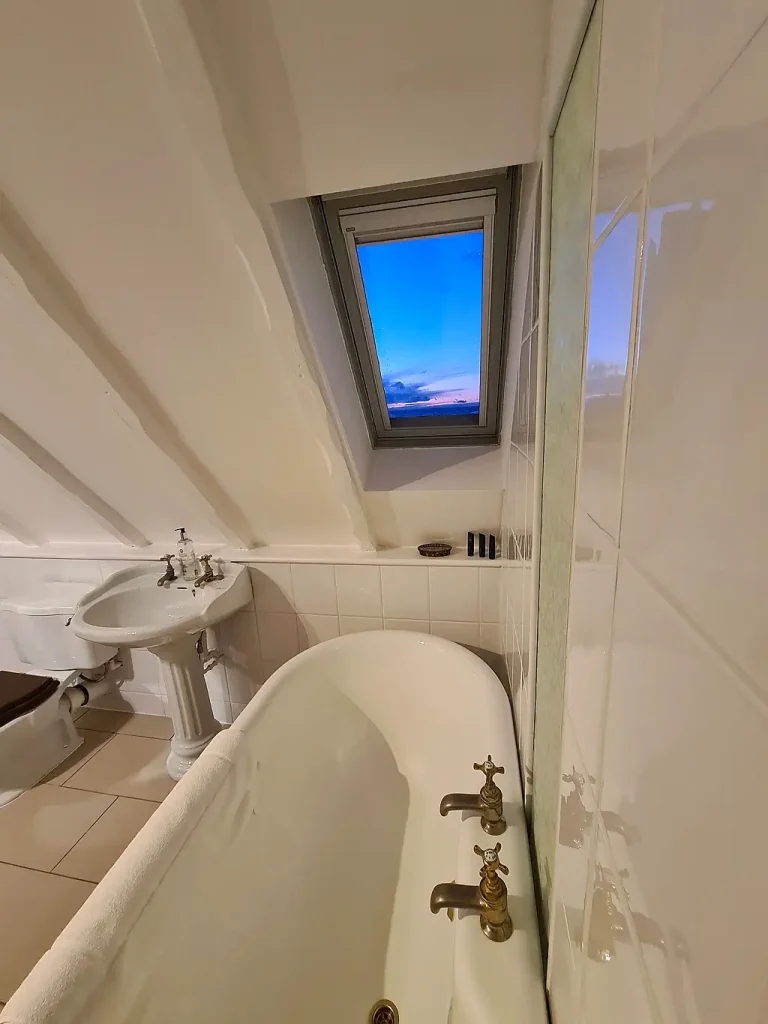 Selsey Beach House First Floor Bathroom 3