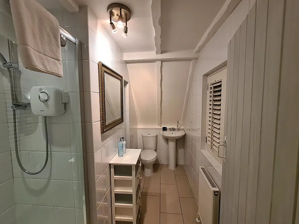 Selsey Beach House First Floor Master Bedroom 2 Ensuite 1