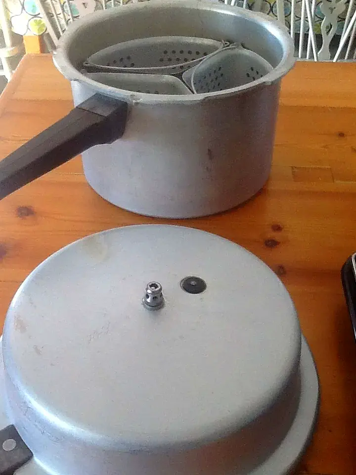 Selsey Beach House Ground Floor Kitchen Utensils 11