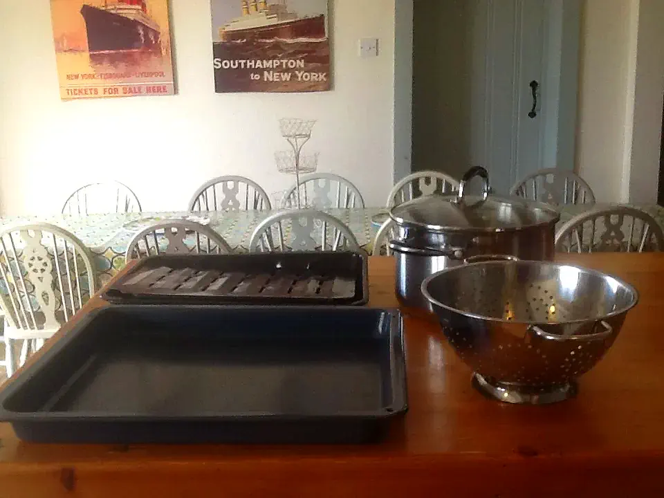 Selsey Beach House Ground Floor Kitchen Utensils 17