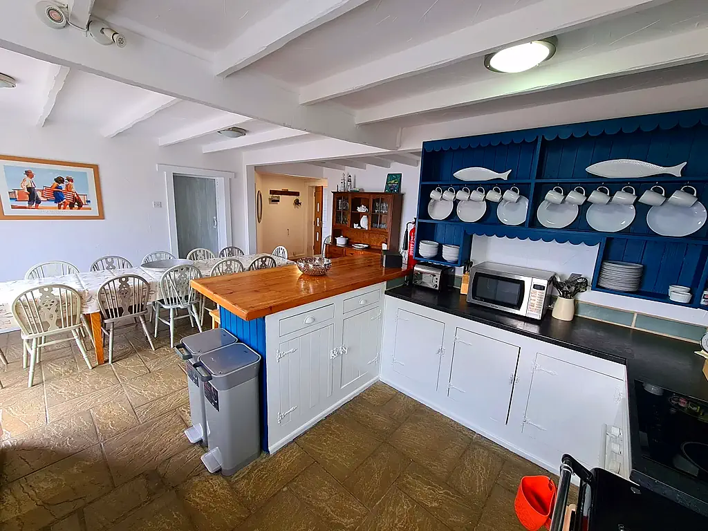 Selsey Beach House Ground Floor Kitchen and Dining Area 9