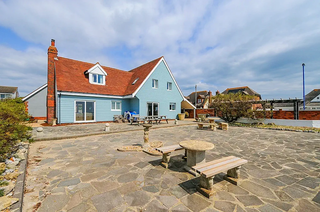 The Garden, Swimming Pool & Hot Tub 14