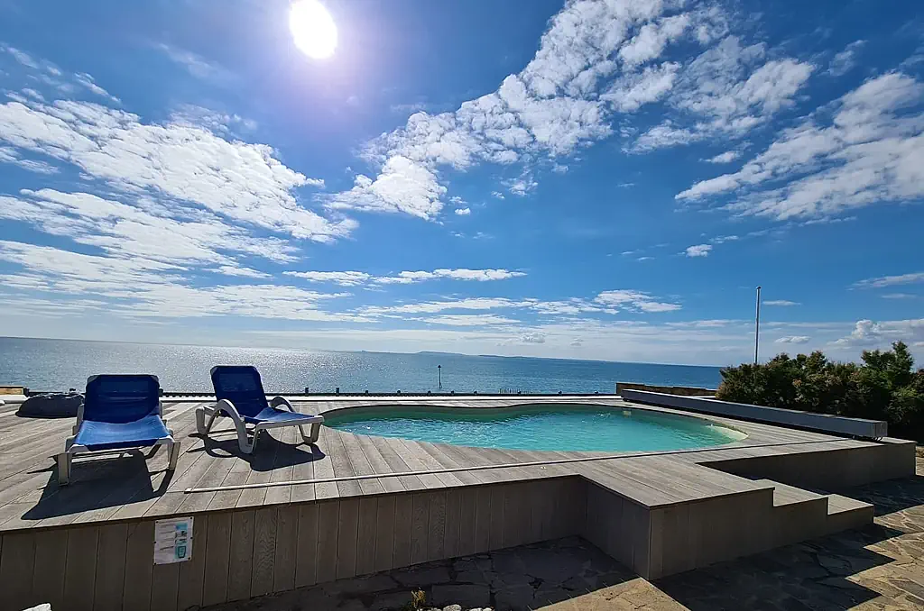 The Garden, Swimming Pool & Hot Tub 5