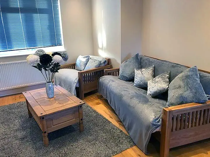 167A Ruxley Lane Living Room Featured